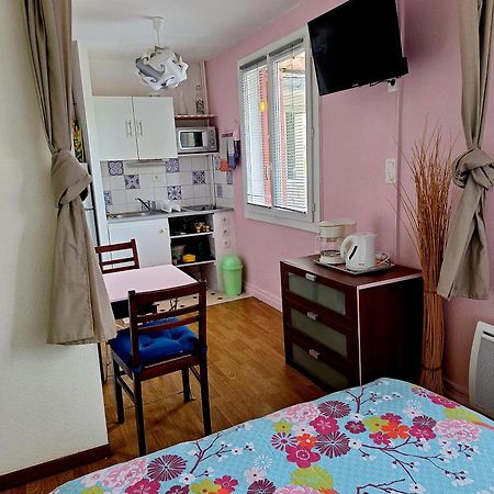 Studio Tout Confort A 300 M Des Thermes Cazaubon Екстериор снимка